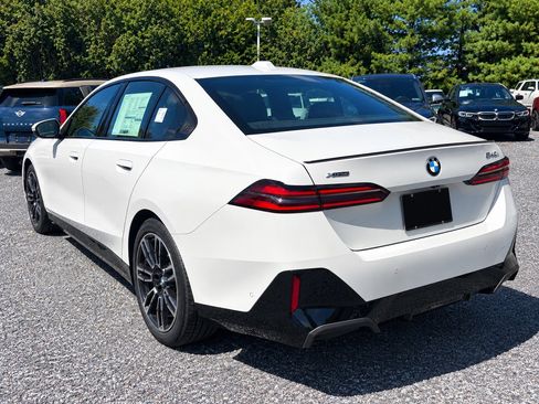 New 2027 BMW 540i xDrive w/ M Sport Package AWD/4WD image 4
