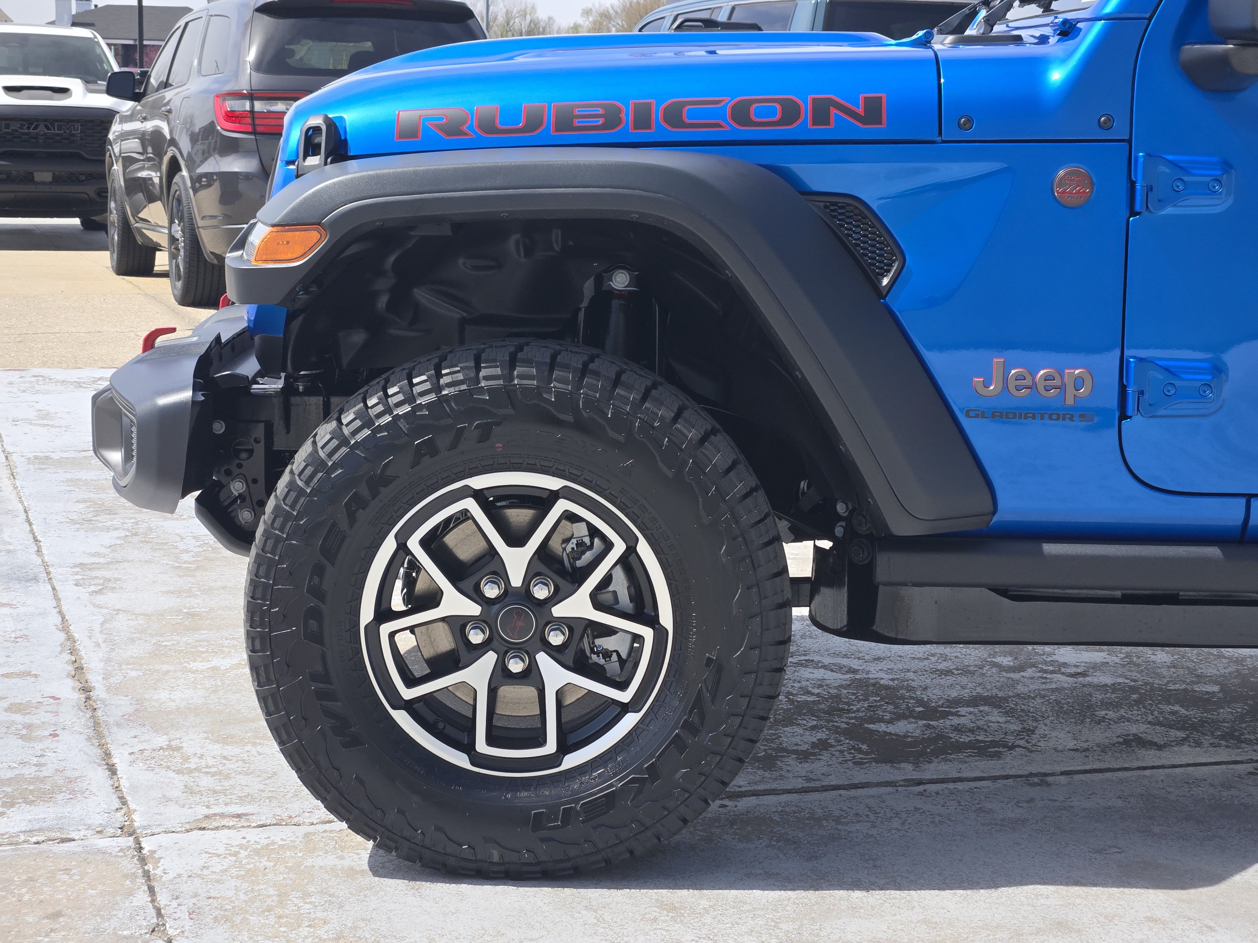 New 2026 Jeep Gladiator Rubicon w/ Steel Power Dome Hood Package AWD/4WD image 5