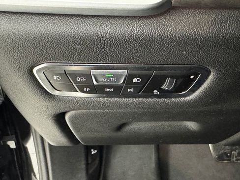 Used 2019 BMW X5 xDrive50i w/ M Sport Package image 27