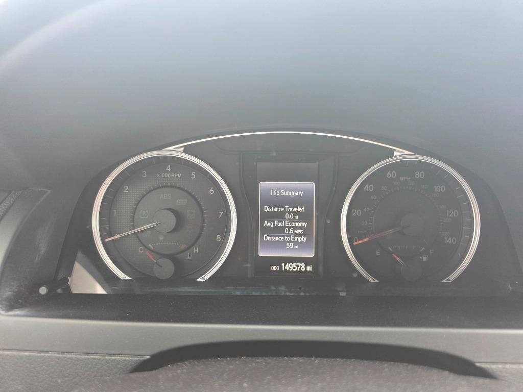 Used 2017 Toyota Camry SE FWD image 14