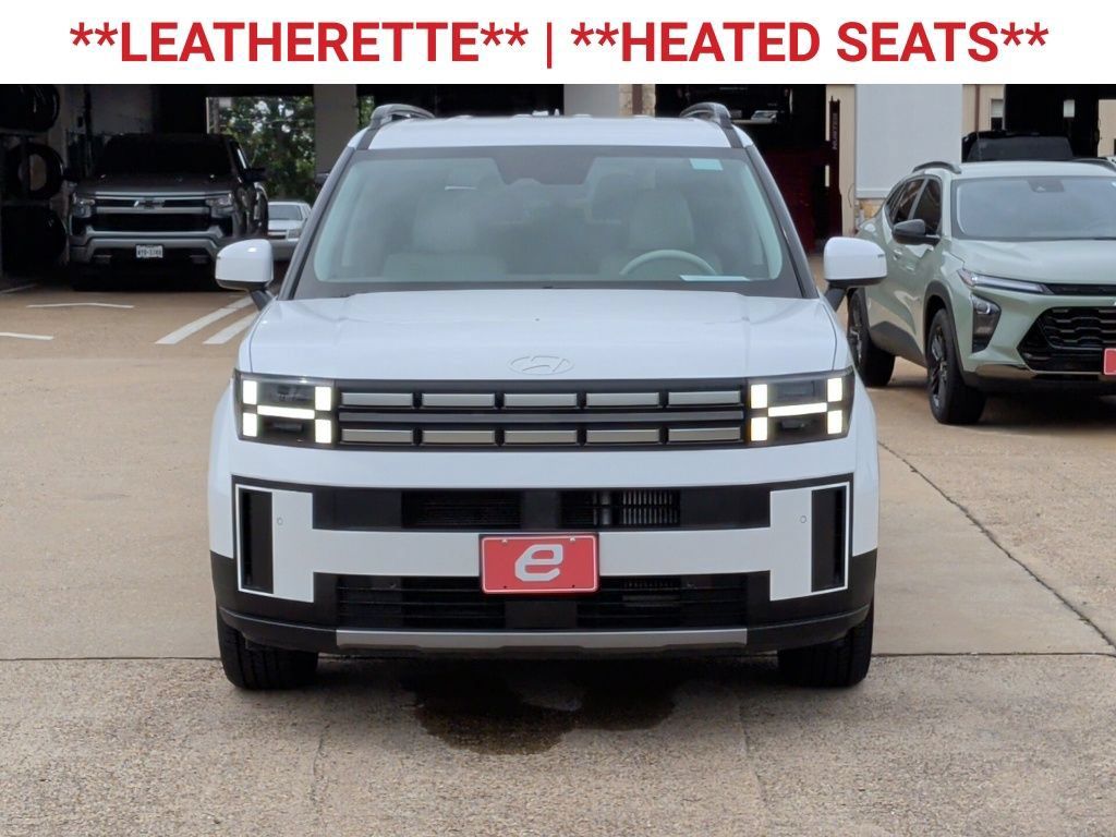 Used 2026 Hyundai Santa Fe SEL FWD image 2