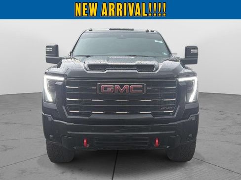 Used 2025 GMC Sierra 2500 AT4X AWD/4WD image 8