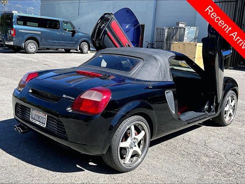 Used 2002 Toyota MR2 image 3