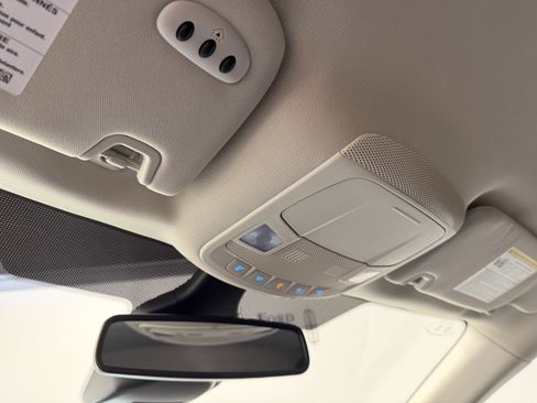 Used 2024 Ford Edge SEL w/ Convenience Package image 5