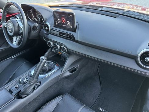 Used 2022 MAZDA MX-5 Miata RF Grand Touring image 5