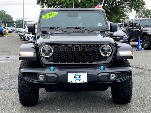 Certified 2024 Jeep Wrangler Unlimited AWD/4WD image 3