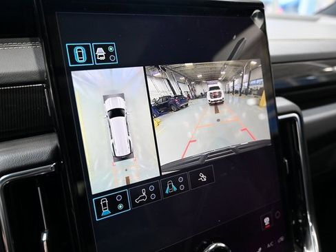 New 2026 GMC Yukon XL Elevation w/ Elevation Premium Package image 17