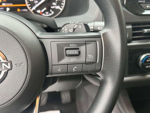 Used 2024 Nissan Pathfinder S AWD/4WD image 21