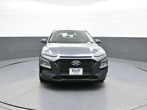 Used 2019 Hyundai Kona SE image 2