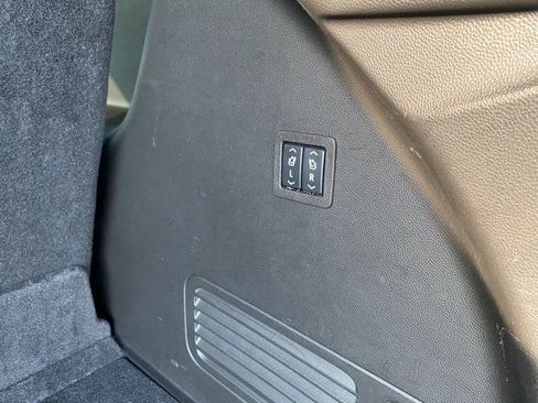 Used 2024 Buick Enclave Premium image 7