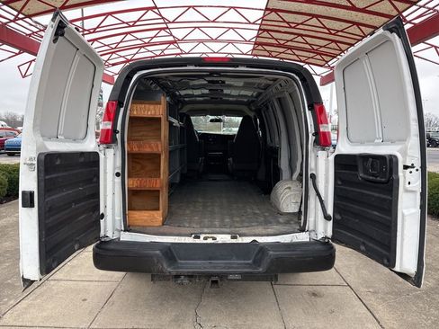 Used 2021 Chevrolet Express 2500 w/ Driver Convenience Package image 14