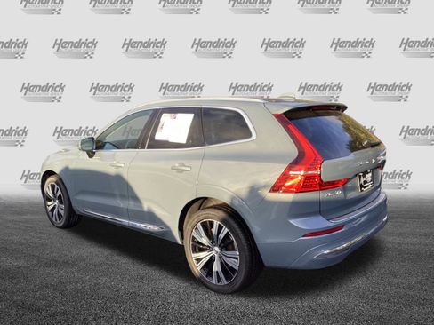 Certified 2022 Volvo XC60 B5 Inscription w/ Climate Package image 8