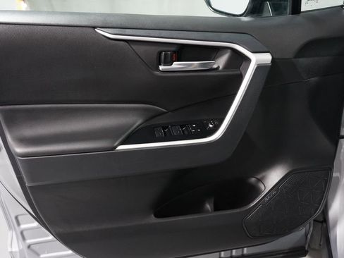 Certified 2025 Toyota RAV4 XLE image 30