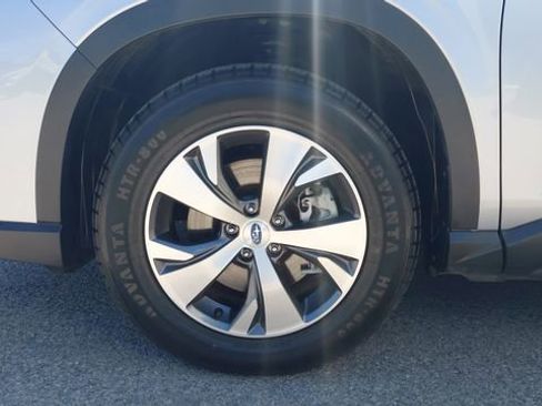 Used 2025 Subaru Ascent Premium AWD/4WD image 10