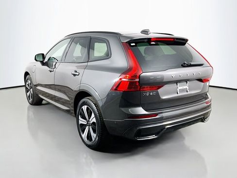Used 2023 Volvo XC60 T8 Plus image 7