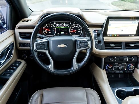 Used 2021 Chevrolet Tahoe Premier w/ Premium Package image 21