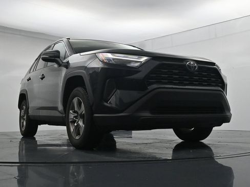 Used 2024 Toyota RAV4 XLE AWD/4WD image 18