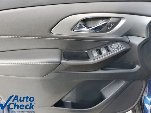 Used 2023 Chevrolet Traverse LT FWD image 20