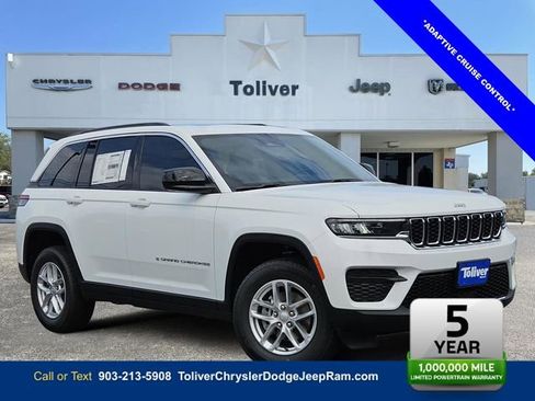 New 2025 Jeep Grand Cherokee Laredo image 1