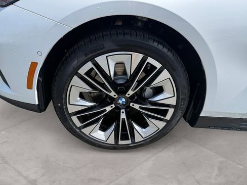 New 2026 BMW 530i xDrive AWD/4WD image 14