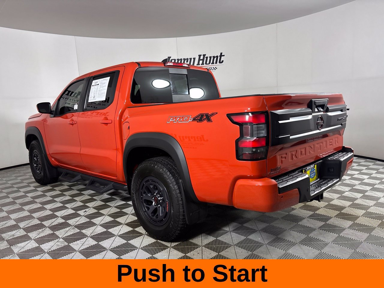 Used 2025 Nissan Frontier PRO-4X w/ Interior Protection Package AWD/4WD image 9