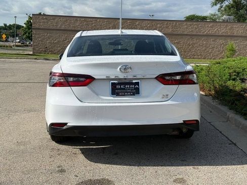 Used 2022 Toyota Camry LE AWD/4WD image 4