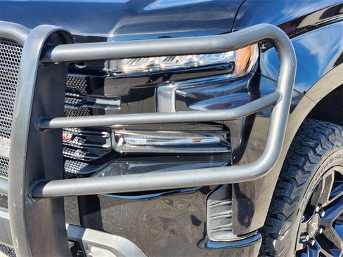 Used 2019 Chevrolet Silverado 1500 LT Trail Boss image 9