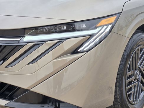 New 2026 Nissan Sentra SV image 9