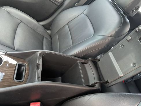 Used 2016 Chevrolet Malibu Premier w/ Driver Confidence Package II FWD image 21