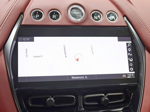 Used 2021 Aston Martin DBX image 18