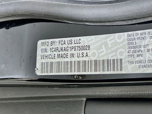 Used 2023 Jeep Grand Cherokee L Laredo AWD/4WD image 32