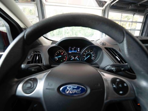 Used 2015 Ford Escape SE w/ Equipment Group 201A AWD/4WD image 15