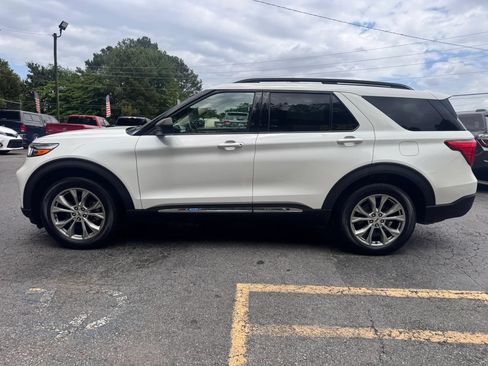 Used 2021 Ford Explorer XLT w/ Equipment Group 202A AWD/4WD image 4