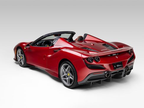 Certified 2023 Ferrari F8 Tributo RWD image 14