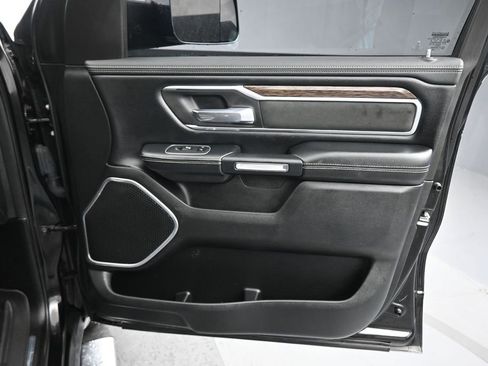 Used 2020 RAM 1500 Laramie AWD/4WD image 47