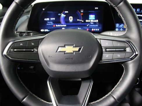 Used 2025 Chevrolet Equinox EV LT w/ Convenience Package image 12