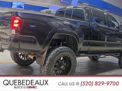 Used 2018 Toyota Tacoma SR5 image 9