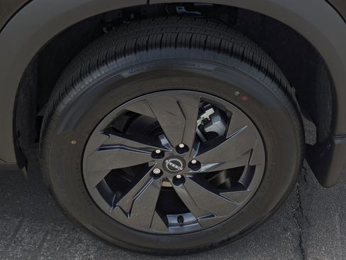 New 2026 Nissan Rogue SV FWD image 7