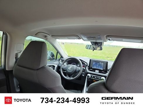 Used 2022 Toyota RAV4 XLE AWD/4WD image 20