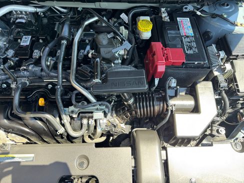 Used 2025 Nissan Sentra SV FWD image 16