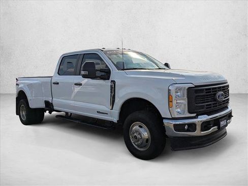 Used 2026 Ford F350 XL w/ XL Chrome Package image 3
