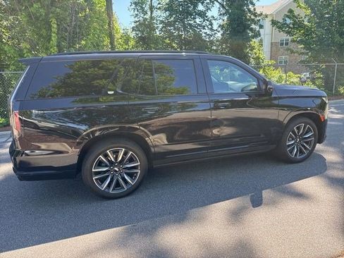 Used 2023 Cadillac Escalade Sport w/ Touring Package AWD/4WD image 11