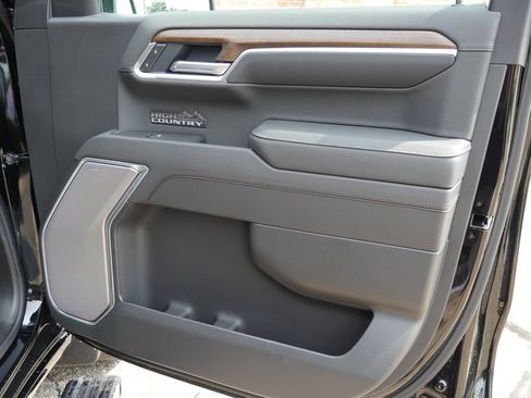 New 2026 Chevrolet Silverado 1500 High Country AWD/4WD image 10