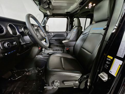 Used 2023 Jeep Wrangler Unlimited Rubicon 4xe image 20