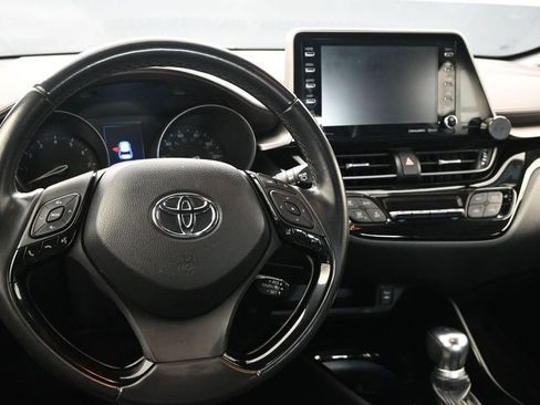 Used 2019 Toyota C-HR Limited FWD image 25