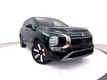 Used 2025 Mitsubishi Outlander SE