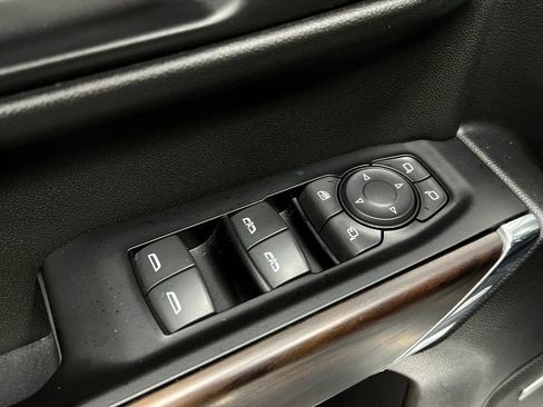 Used 2019 GMC Sierra 1500 SLT AWD/4WD image 16