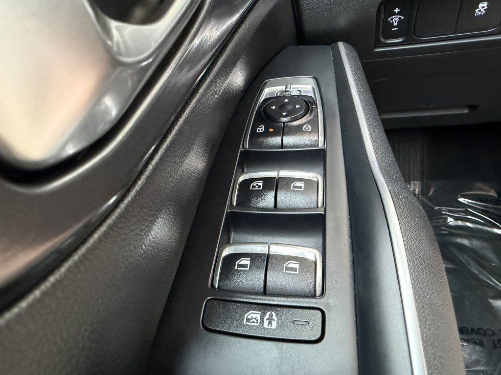 Used 2024 Kia Sorento S FWD image 26