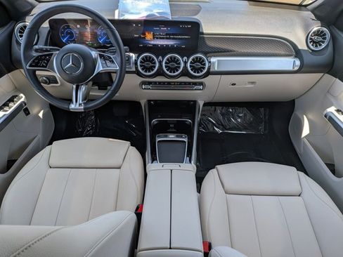 Certified 2024 Mercedes-Benz EQB 300 4MATIC image 19