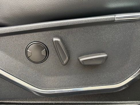 Used 2023 Ford F250 Lariat w/ Lariat Ultimate Package image 35